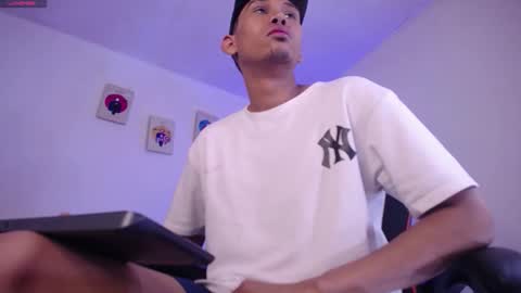 Snapshot of jaison_halls chatting on October 2025 08:23:02 AM JAISON HALLS online show from October 2025 08:23:02 AM