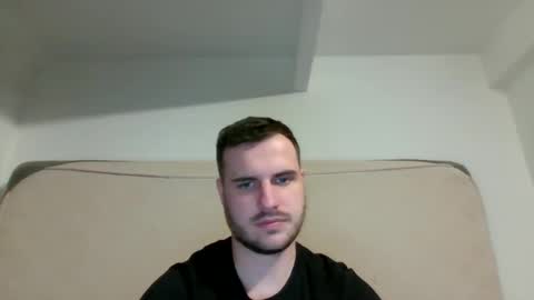 jajaja7778 online show from February 2026 07:06:01 PM