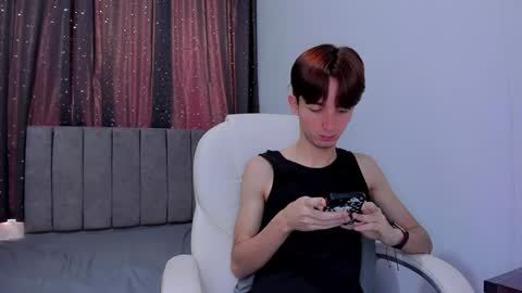 Snapshot of jake_evanss_ chatting on January 2025 03:11:02 PM JAKE online show from January 2025 03:11:02 PM