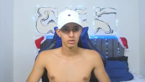 Hi guys im new 3 online show from December 2024 12:12:02 AM