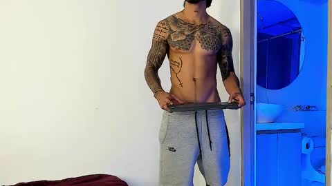 Santiago online show from February 2025 06:53:02 AM