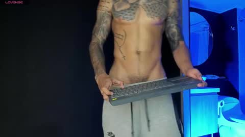 Santiago online show from March 2025 03:51:01 AM