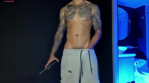 Santiago online show from March 2025 06:54:02 AM