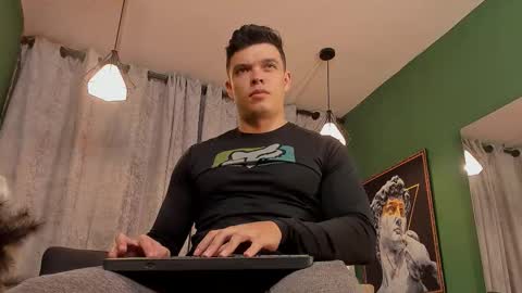 Snapshot of jakee_tyler chatting on October 2025 11:32:02 PM Jake Tyler online show from October 2025 11:32:02 PM