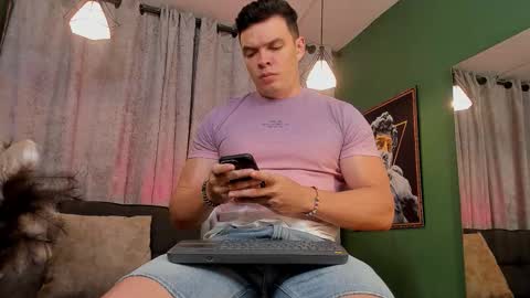 Snapshot of jakee_tyler chatting on November 2025 10:34:02 PM Jake Tyler online show from November 2025 10:34:02 PM