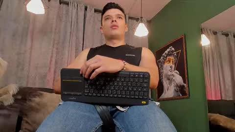 Snapshot of jakee_tyler chatting on November 2025 09:02:02 PM Jake Tyler online show from November 2025 09:02:02 PM