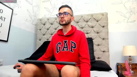 Snapshot of jakemagnus_ chatting on December 2024 12:23:02 PM jakemagnus_ online show from December 2024 12:23:02 PM