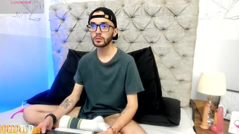 Snapshot of jakemagnus_ chatting on January 2025 11:59:02 AM jakemagnus_ online show from January 2025 11:59:02 AM