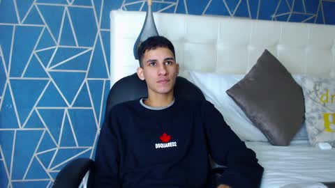 jakemoxleey online show from December 2024 12:27:02 PM