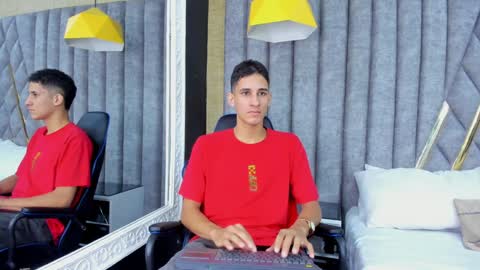 jakemoxleey online show from December 2024 07:53:02 PM