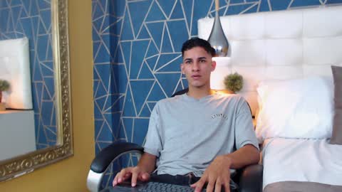jakemoxleey online show from January 2025 12:46:02 PM