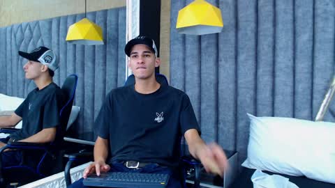 jakemoxleey online show from January 2025 12:44:02 PM