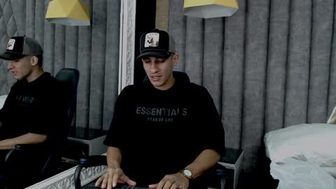 jakemoxleey online show from January 2025 12:15:01 PM