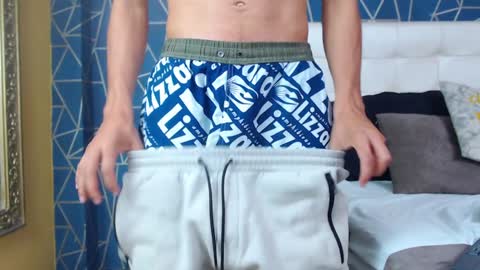 jakemoxleey online show from January 2025 06:43:01 PM