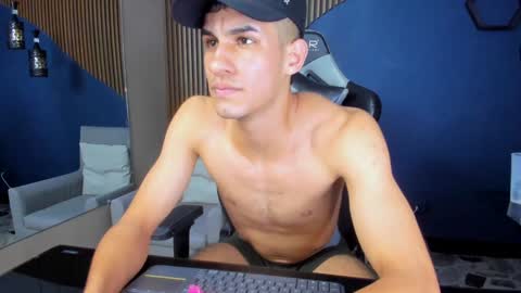 jakemoxleey online show from January 2025 10:15:02 PM