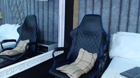 jakemoxleey online show from January 2025 03:32:02 PM
