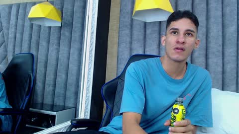 jakemoxleey online show from January 2025 12:33:01 PM