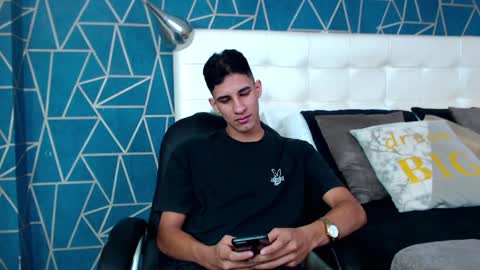 jakemoxleey online show from January 2025 12:48:01 PM