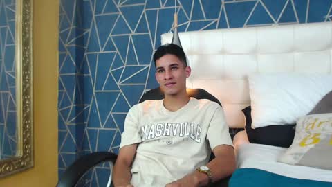 jakemoxleey online show from January 2025 04:17:01 PM