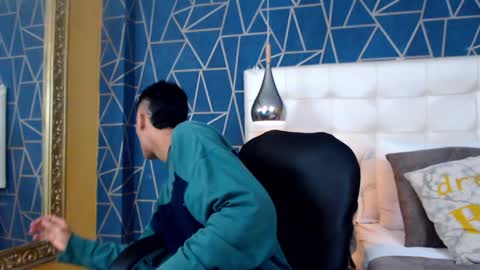jakemoxleey online show from February 2025 12:33:01 PM