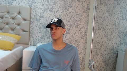 jakemoxleey online show from February 2025 12:50:01 PM