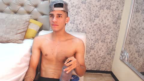 jakemoxleey online show from February 2025 03:52:01 PM