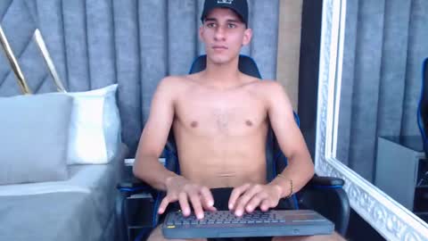 jakemoxleey online show from March 2025 06:05:02 PM