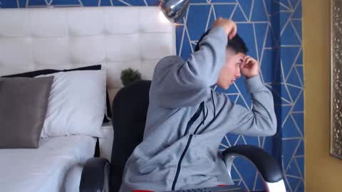 jakemoxleey online show from March 2025 12:34:01 PM
