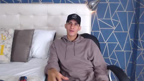 jakemoxleey online show from March 2025 01:30:02 PM
