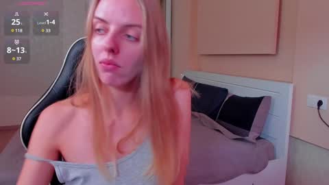 Snapshot of jam_cream chatting on January 2025 08:36:01 AM Sofia online show from January 2025 08:36:01 AM