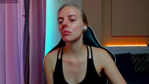 Snapshot of jam_cream chatting on October 2025 08:57:02 AM Sofia online show from October 2025 08:57:02 AM