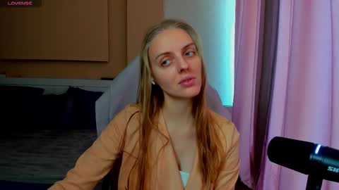 Snapshot of jam_cream chatting on December 2025 09:46:02 AM Sofia online show from December 2025 09:46:02 AM