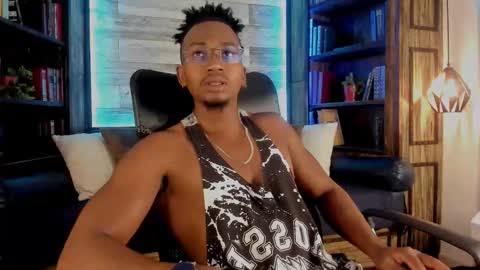   online show from October 2025 04:02:01 AM