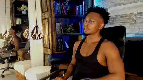   online show from December 2025 03:35:02 AM