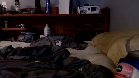 what you in too online show from October 2025 10:00:02 AM