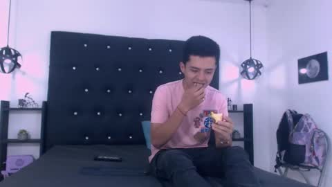 James y Kenet online show from February 2026 03:32:02 PM