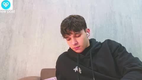 Snapshot of james_friends chatting on December 2024 10:21:01 PM James online show from December 2024 10:21:01 PM