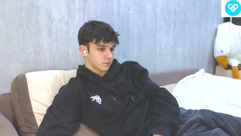 Snapshot of james_friends chatting on February 2025 10:51:02 PM James online show from February 2025 10:51:02 PM