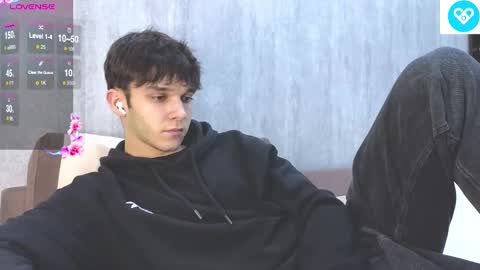 Snapshot of james_friends chatting on February 2025 08:54:01 PM James online show from February 2025 08:54:01 PM