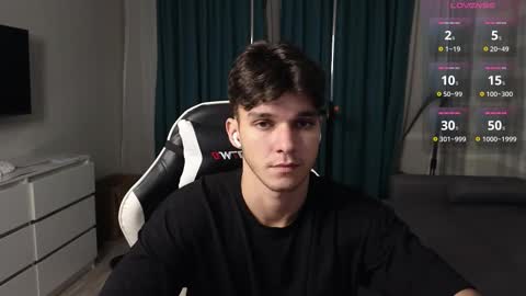 Snapshot of james_friends chatting on September 2025 09:09:02 PM James online show from September 2025 09:09:02 PM