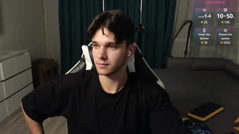 Snapshot of james_friends chatting on September 2025 07:51:02 PM James online show from September 2025 07:51:02 PM