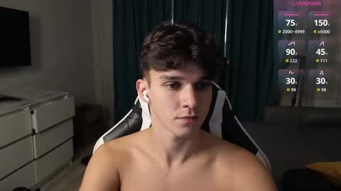 Snapshot of james_friends chatting on October 2025 08:27:02 PM James online show from October 2025 08:27:02 PM