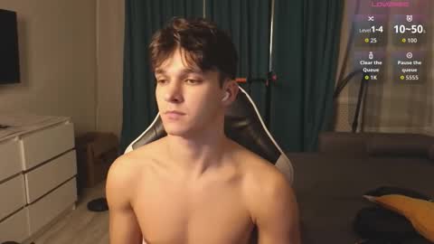 Snapshot of james_friends chatting on October 2025 09:45:02 PM James online show from October 2025 09:45:02 PM