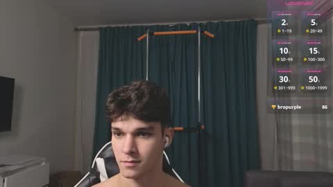 Snapshot of james_friends chatting on October 2025 10:00:02 PM James online show from October 2025 10:00:02 PM