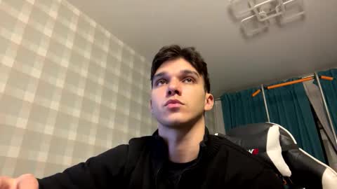 Snapshot of james_friends chatting on October 2025 11:27:02 PM James online show from October 2025 11:27:02 PM