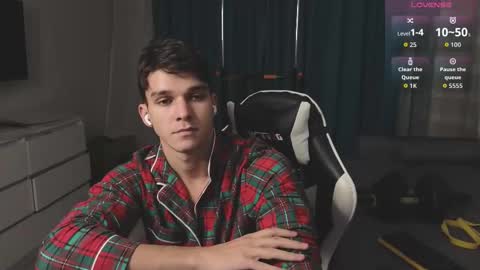 Snapshot of james_friends chatting on October 2025 09:19:02 PM James online show from October 2025 09:19:02 PM