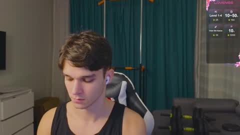 Snapshot of james_friends chatting on October 2025 08:42:01 PM James online show from October 2025 08:42:01 PM