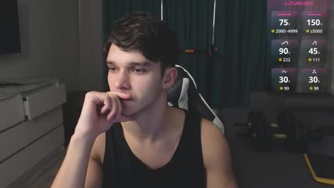 Snapshot of james_friends chatting on November 2025 11:03:01 PM James online show from November 2025 11:03:01 PM