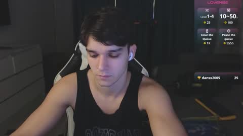 Snapshot of james_friends chatting on November 2025 09:46:01 PM James online show from November 2025 09:46:01 PM