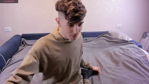 Snapshot of james_mil chatting on December 2024 08:04:02 PM James online show from December 2024 08:04:02 PM